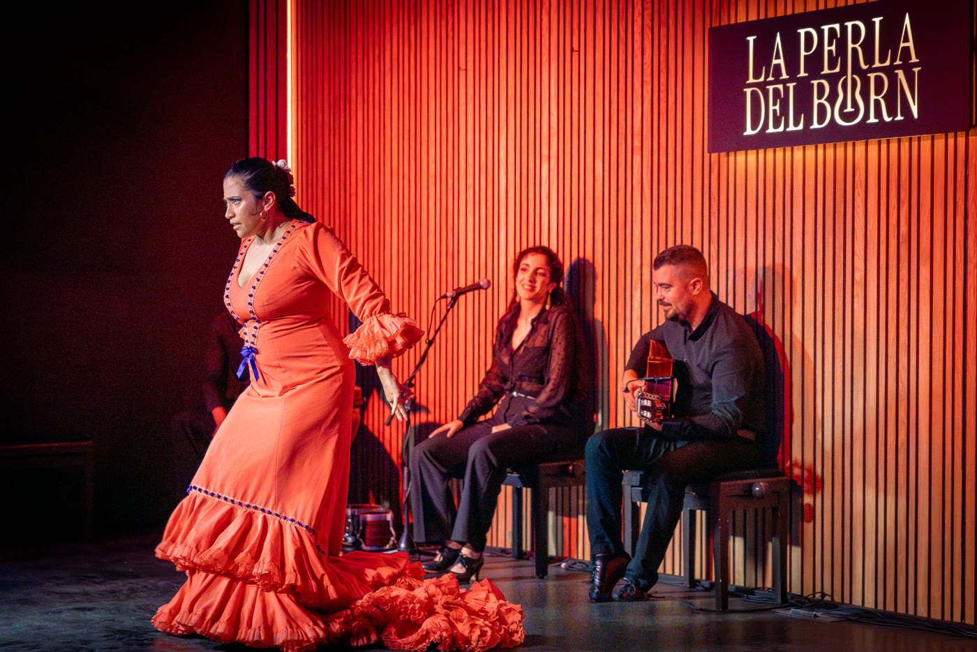 Born Flamenco at La Perla del Born — live guitar, cante and dance